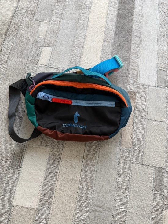 cotopaxi Handbags - Cotopaxi mini belt bag 🌈